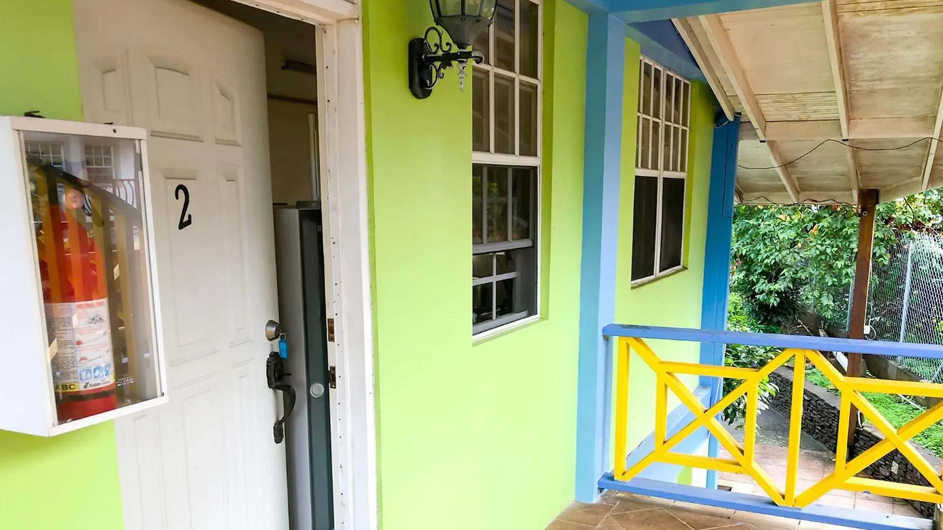 Coco Mango Suites Portsmouth Inn
